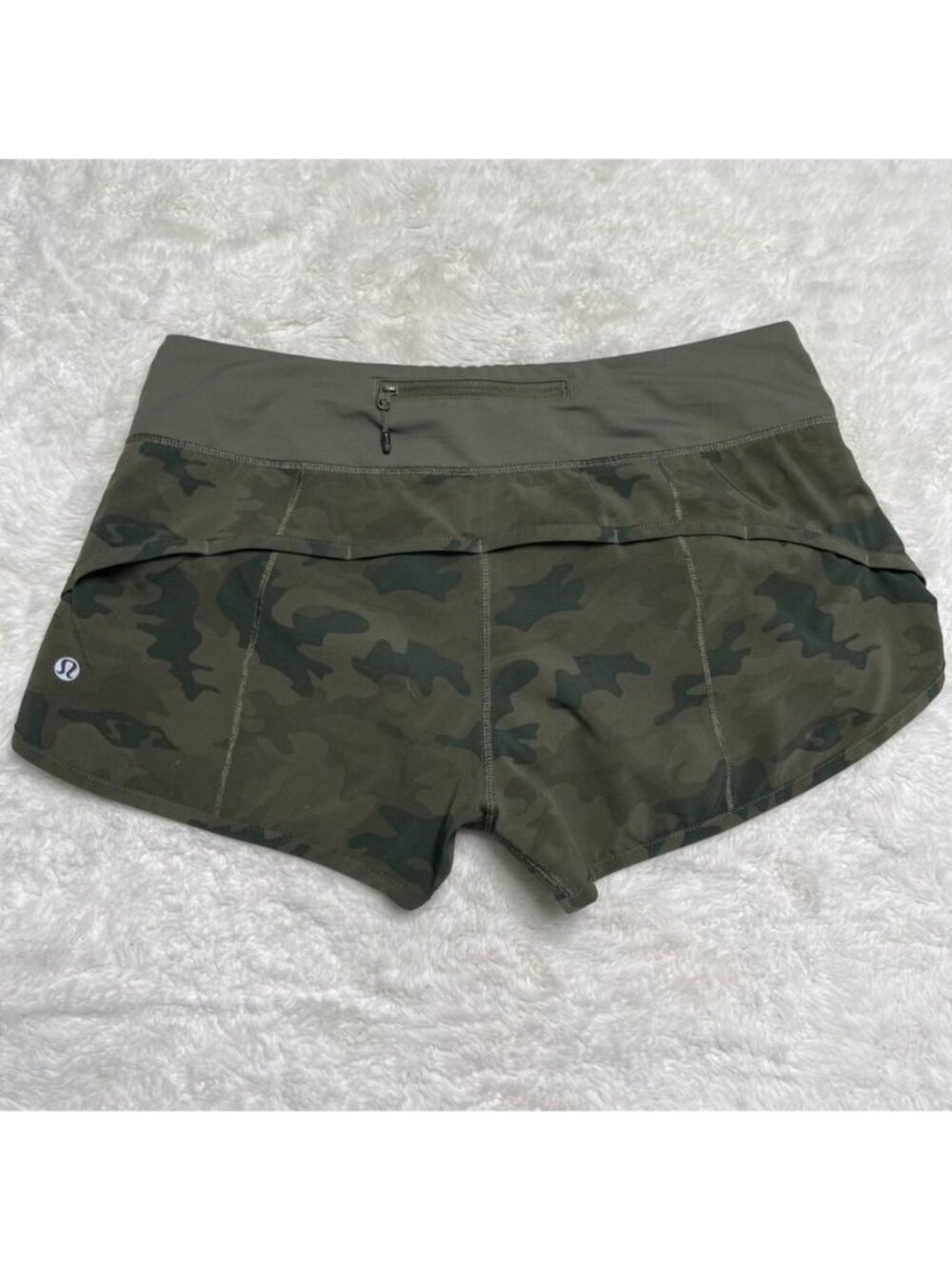 Lululemon Speed Up Shorts Size 6 Camo Green Run Workout Athletic Inseam 2.5